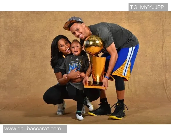 夸梅直言阿耶莎因库里成名而嫉妒赞助也难以改变现状